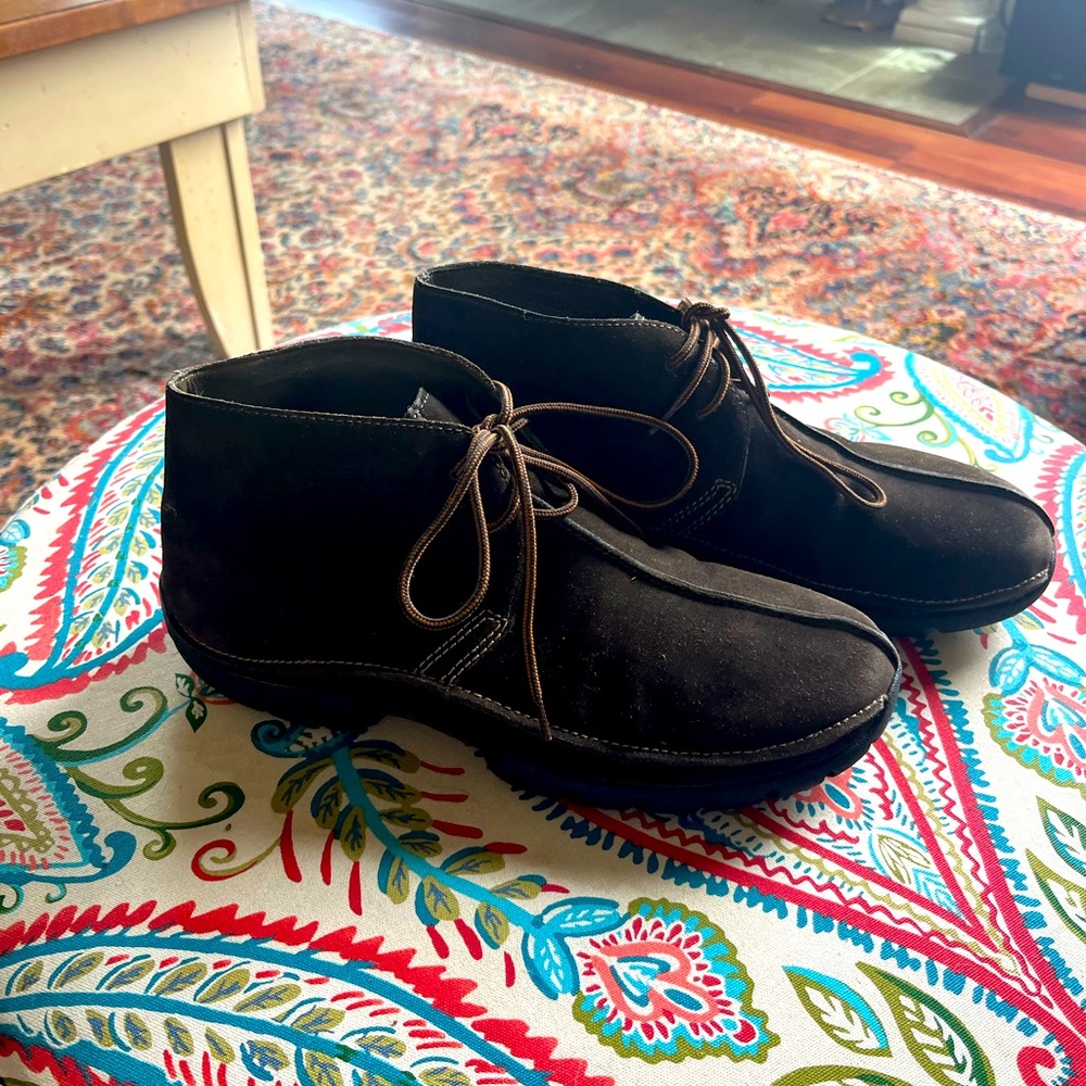 Men’s brown Suede genuine POLO boots. Size 9, very little wear.